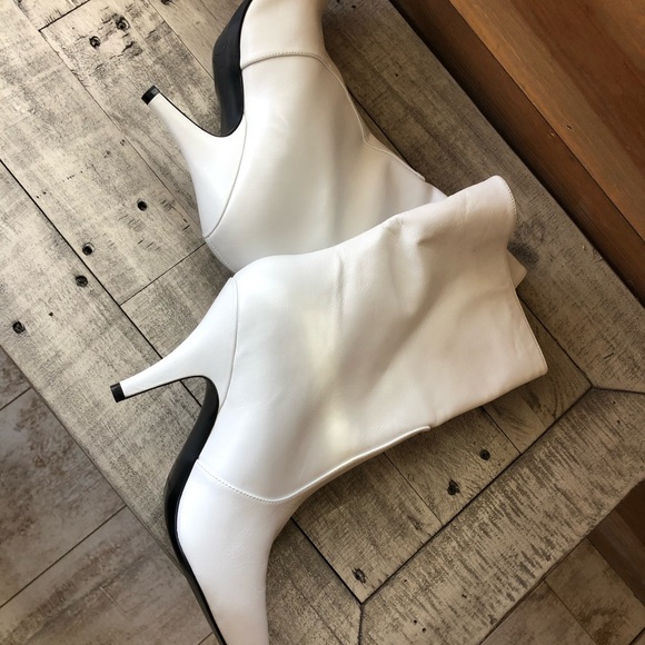 Kendall & Kylie… white pointed boots NWOT - Picture 12 of 16